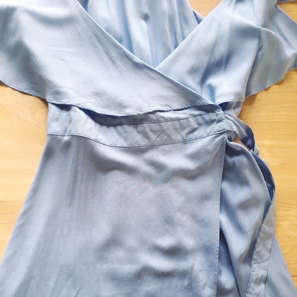 Gianni Bini Pale Blue Wrap Dress - Picture 2 of 8